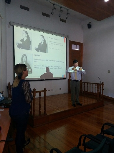 Exitoso Taller Sobre Lengua de Señas Realizan en Región de Tarapacá