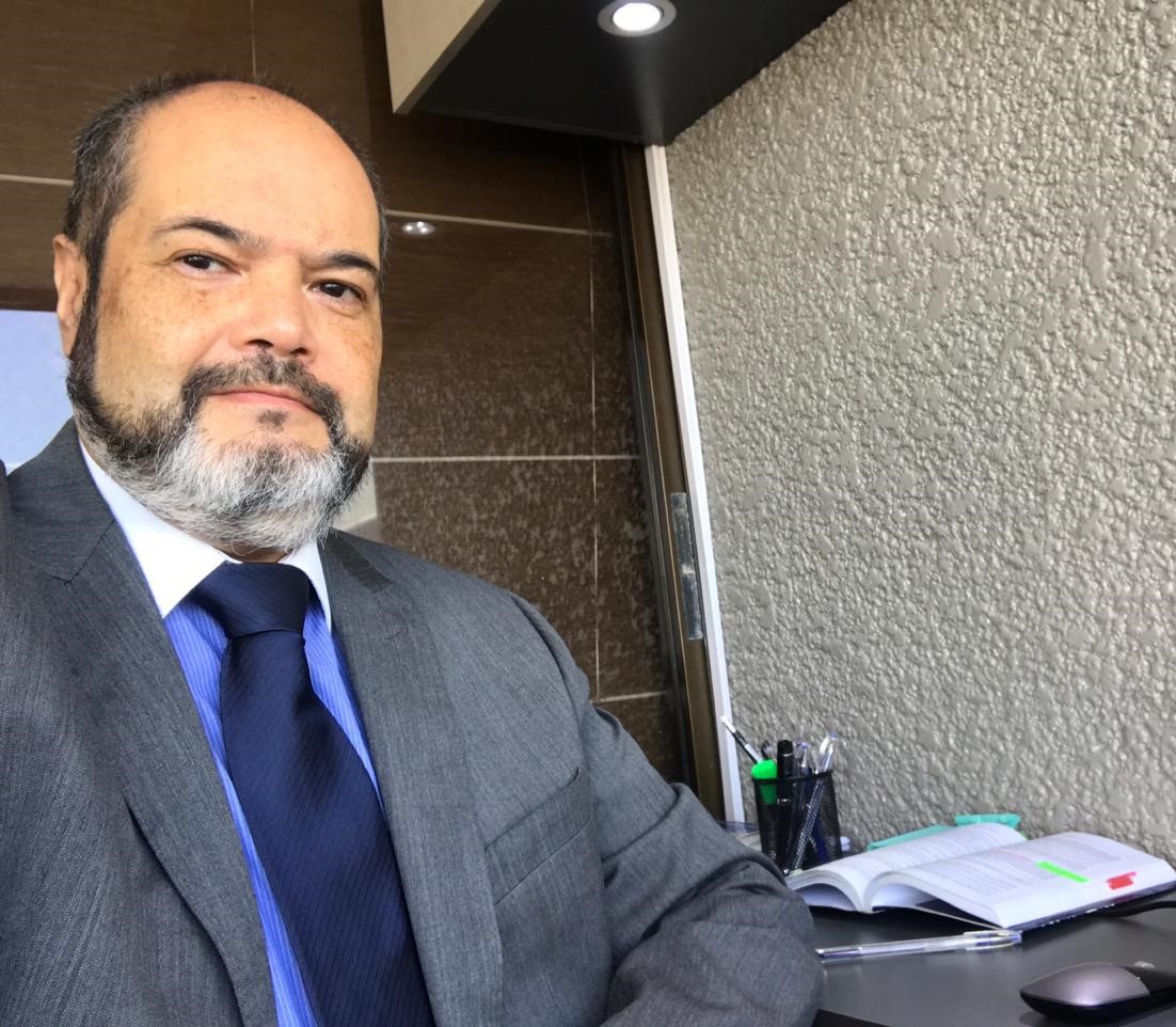 Abogado del CAVI en Radio Cappissima FM 104.9 de Arica