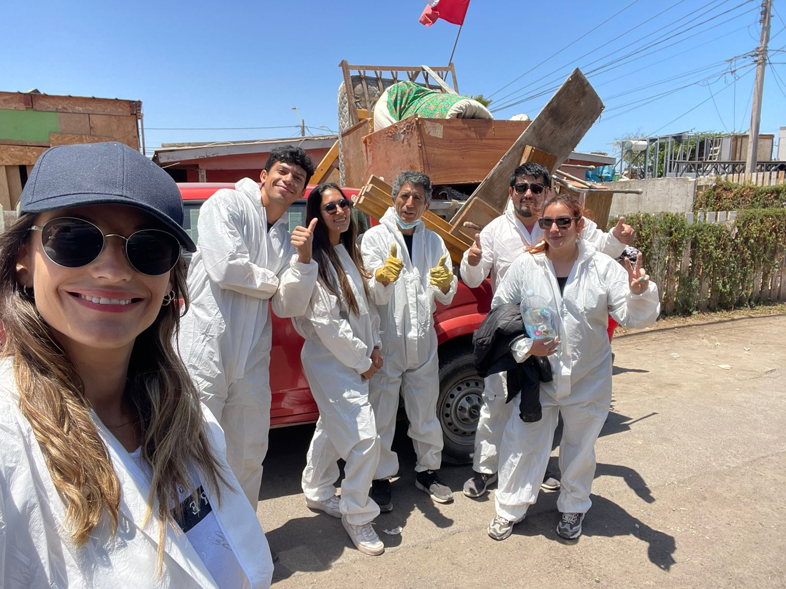 Unidad de Adultos Mayores de Arica y Parinacota, realizo un operativo de limpieza en la vivienda de persona mayor