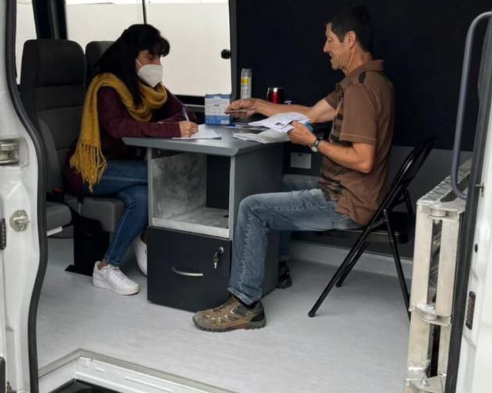 Consultorio Jurídico de Arica se hace presente en GOBIERNO EN TERRENO en la Plaza Oscar Bonilla