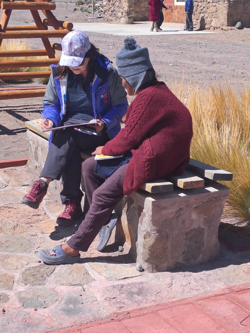 Vecino/as de la localidad de CAQUENA reciben atención jurídica del Móvil de Arica y Parinacota